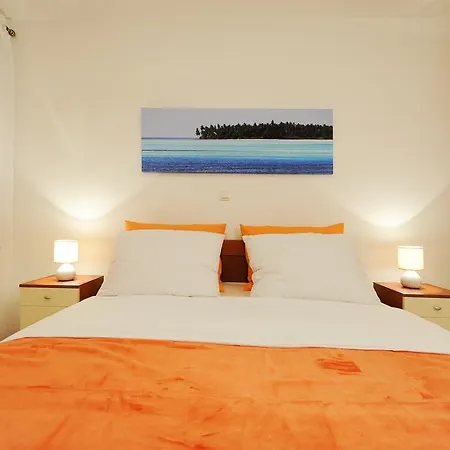 Апартаменти Little Cosy Задар