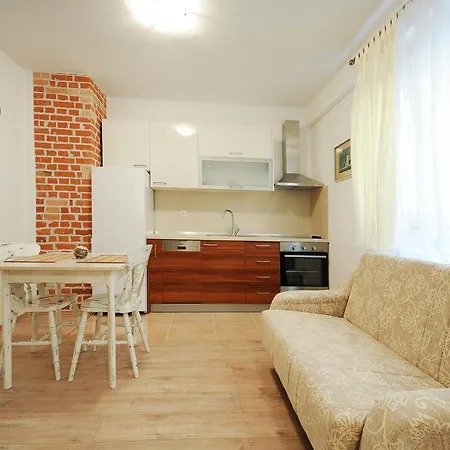 Апартаменти Little Cosy Задар