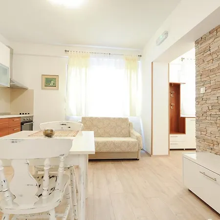 Апартаменти Little Cosy